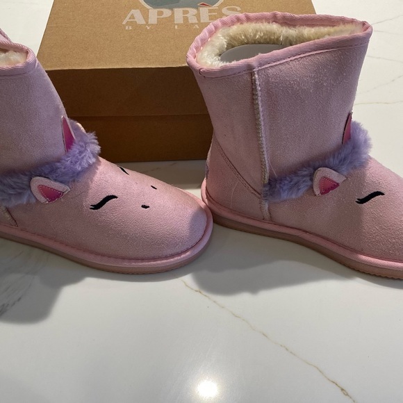 🦄🦄LAMO APRES Girls Pull On Boots Size 3 & 4 Youth Faux Suede Pink Unicorn 🦄‎ - Picture 3 of 5